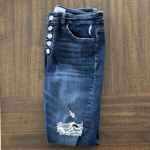 Vervet size 29 distressed jeans